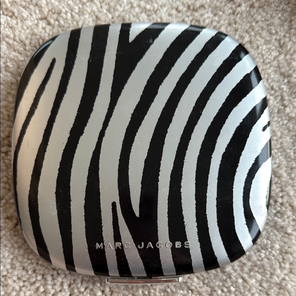 MARC JACOBS 770 the wild one eyeshadow palette